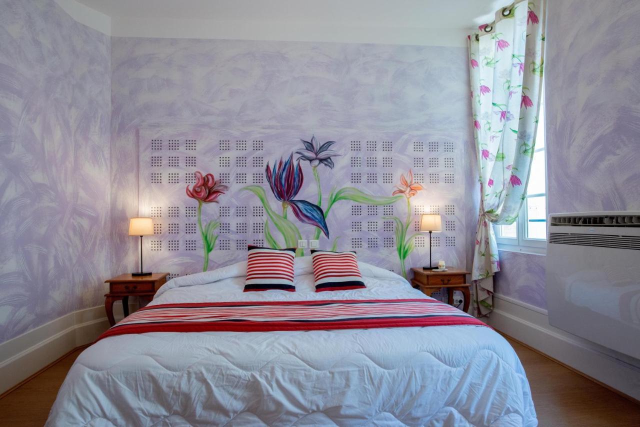 Logis Hotel De La Tour Лібурн Екстер'єр фото